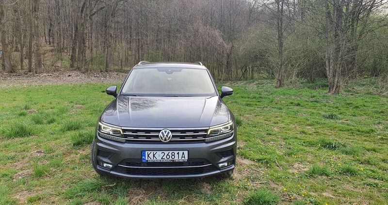 Volkswagen Tiguan cena 90500 przebieg: 148869, rok produkcji 2017 z Garwolin małe 154